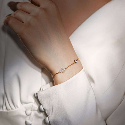 [Love's Uplift]Gost Shape & Round Shape Necklace