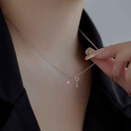 [Love's Uplift]Unique Heart Shape Key Pendent Necklace
