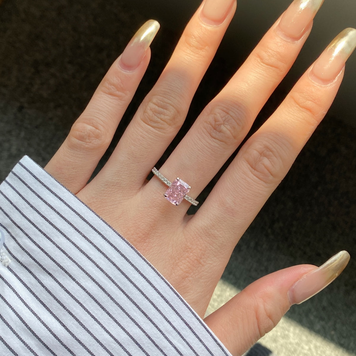 [Love's Uplift]2.0 Carat Dazzling Sparkling Radiant Cut Party Ring