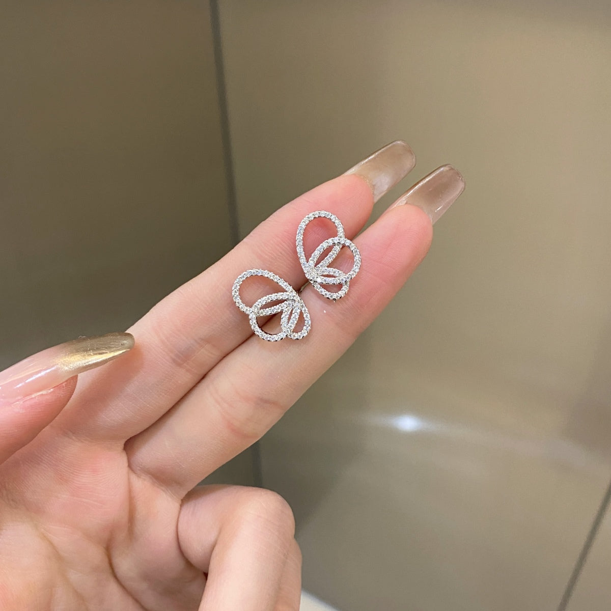 [Love's Uplift]Exquisite Butterfly Shape Earrings