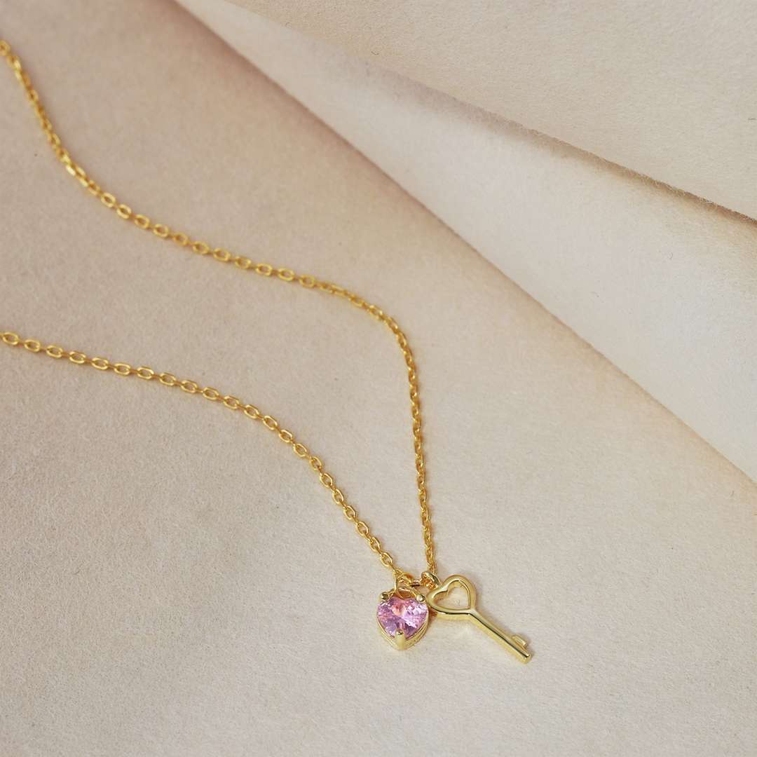 [Love's Uplift]Unique Heart Shape Key Pendent Necklace