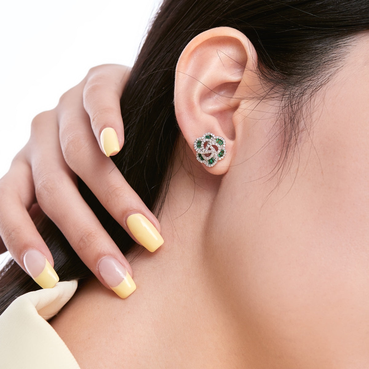 [Love's Uplift]Exquisite Flower Shape Daily Earrings