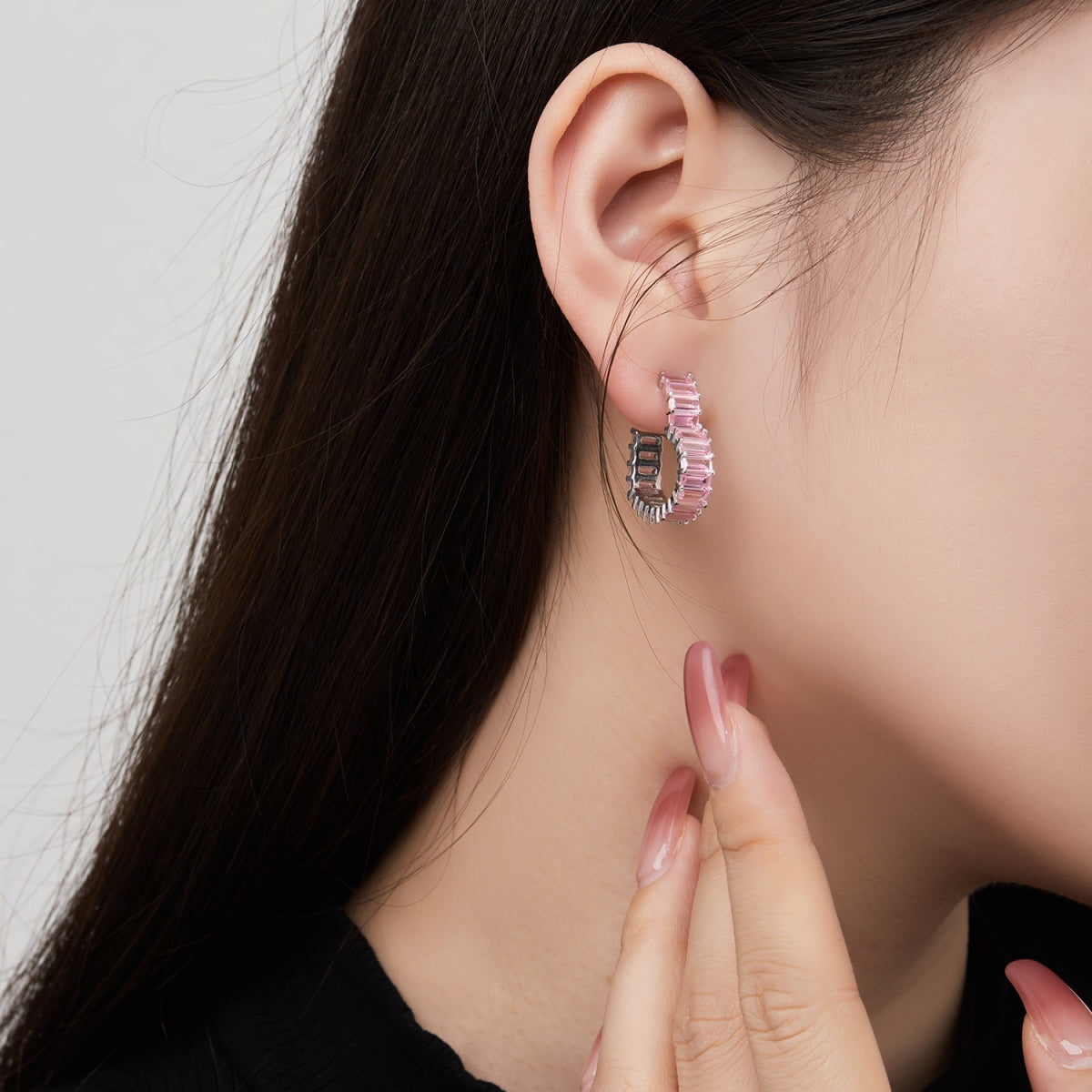[Love's Uplift]Radiant Heart Cutout Earrings