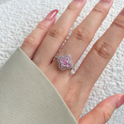 [Love's Uplift]Luxurious Eternity Flower Shape Banquet Ring