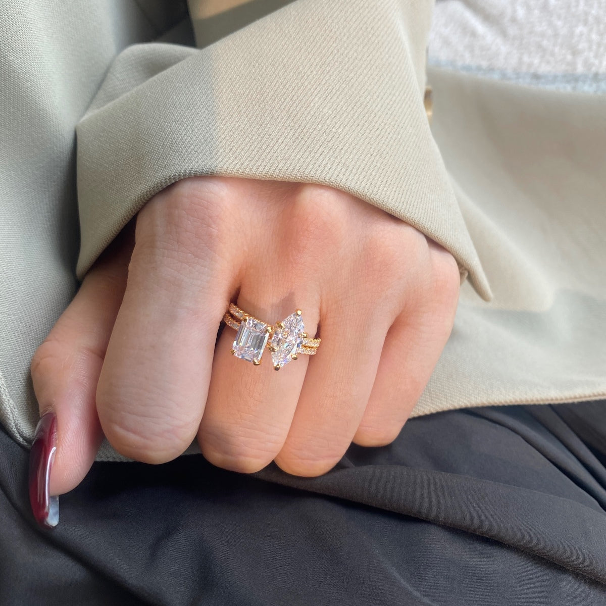 [Love's Uplift]2.0 Carat Scintillating Ornate Radiant Cut Party Ring