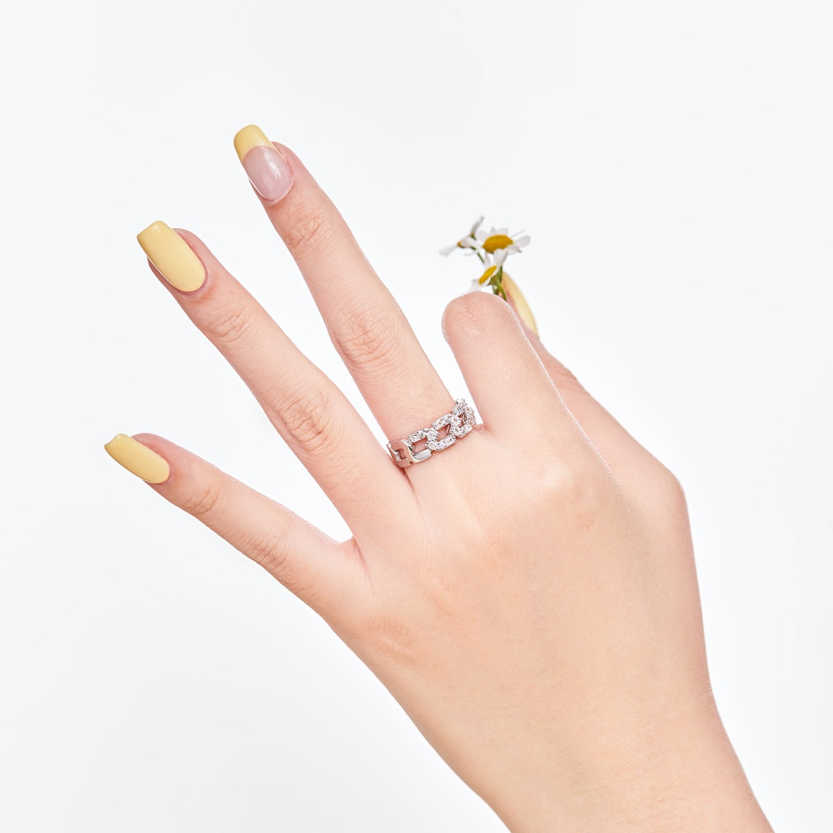 [Love's Uplift]Sparkling Vibrant Emerald Cut Daily Ring