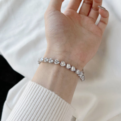 [Love's Uplift]0.75 Carat Elegant Romantic Heart Shape Lover Bracelet