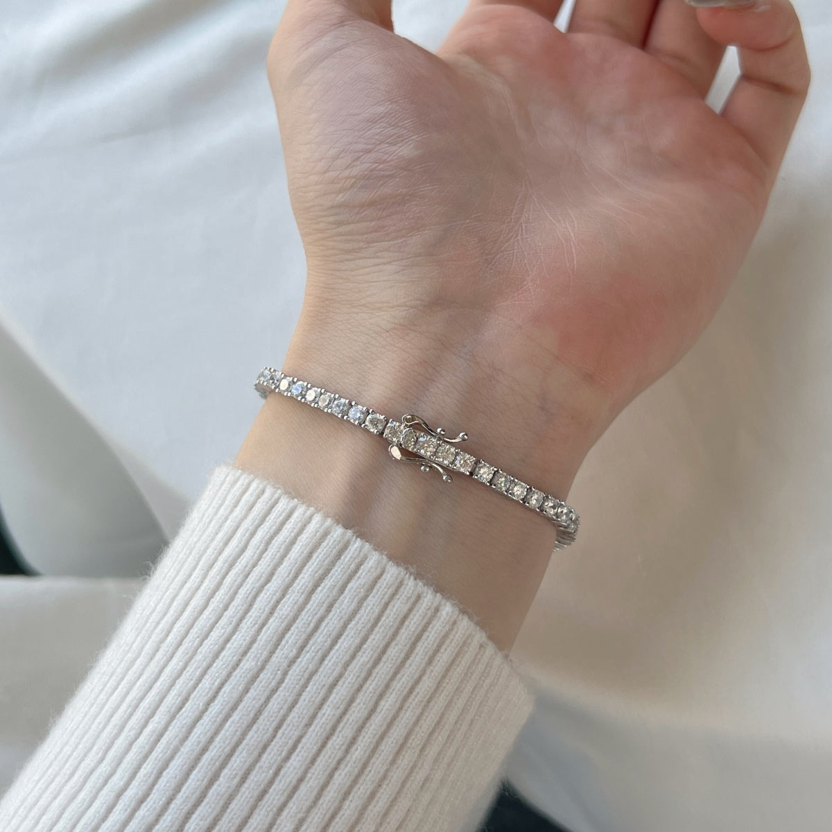 [Love's Uplift]Dainty Charming Round Cut Tennis Bracelet