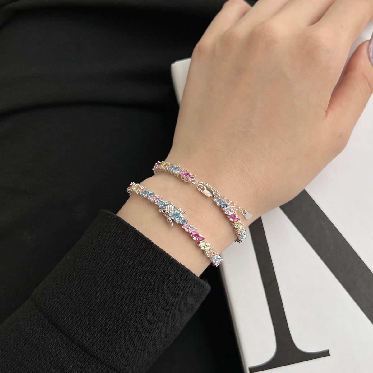 [Love's Uplift]Ornate Sparkling Multi Cut Party Bracelet
