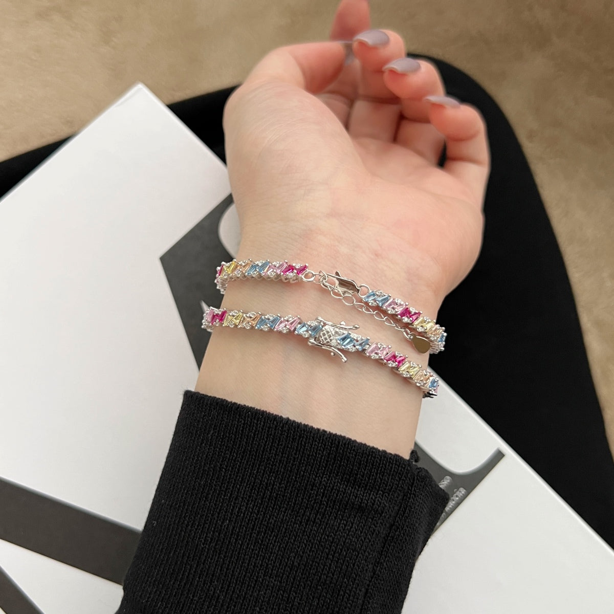 [Love's Uplift]Ornate Sparkling Multi Cut Party Bracelet