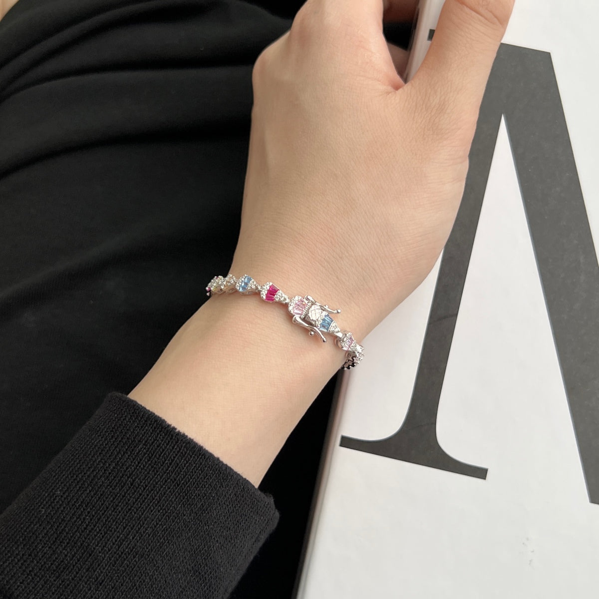 [Love's Uplift]Radiant Water Drop Shape Daily Bracelet