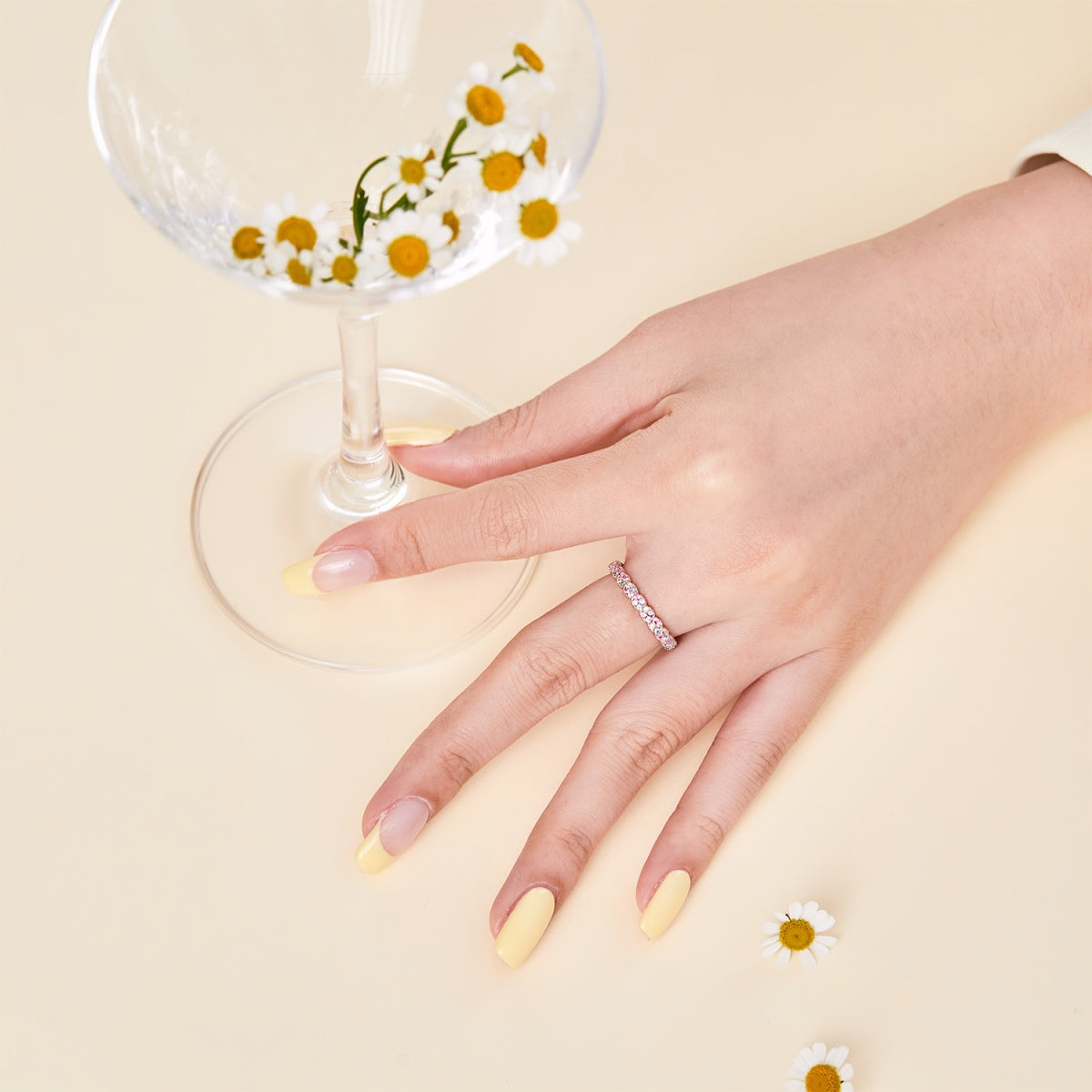 [Love's Uplift]Dainty Ebullient Round Cut Daily Ring