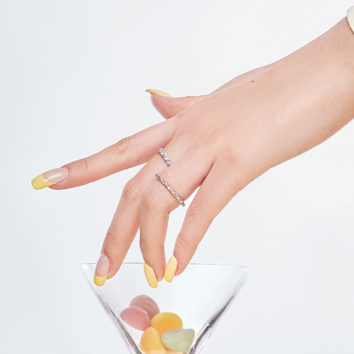 [Love's Uplift]Dainty Ebullient Round Cut Daily Ring
