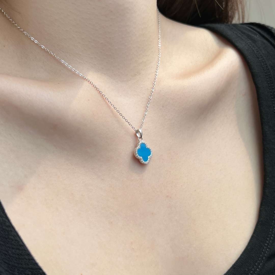 [Love's Uplift]Dainty Flower Shape Necklace