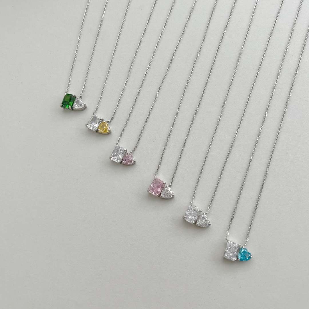 [Love's Uplift]Dazzling Square & Heart Shape Necklace