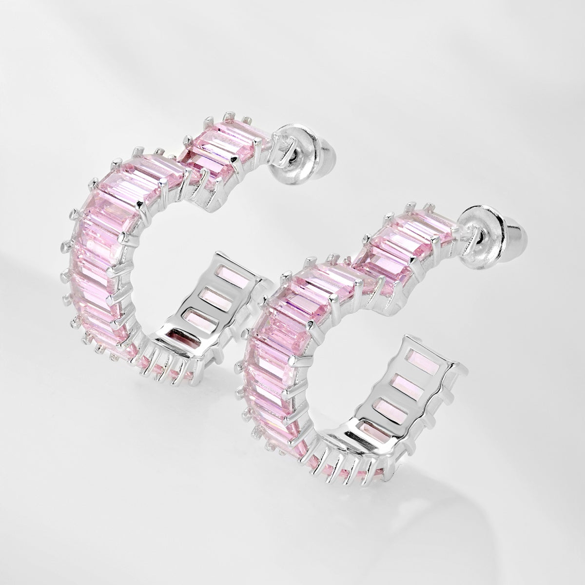 [Love's Uplift]Radiant Heart Cutout Earrings