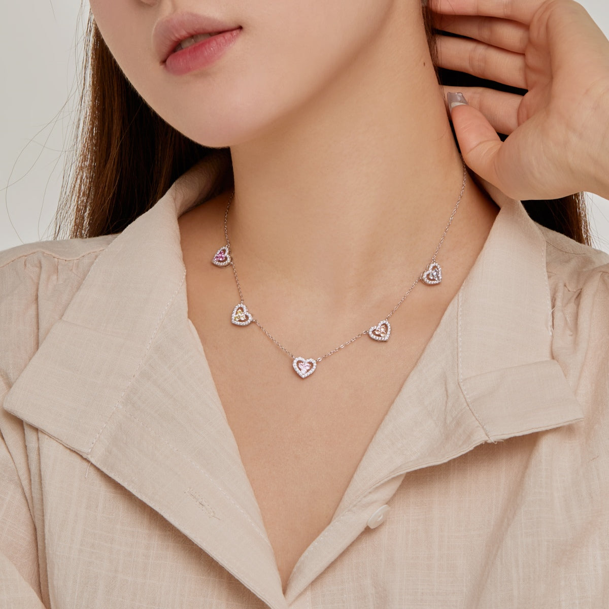 [Love's Uplift]Sparkling Five Heart Necklace