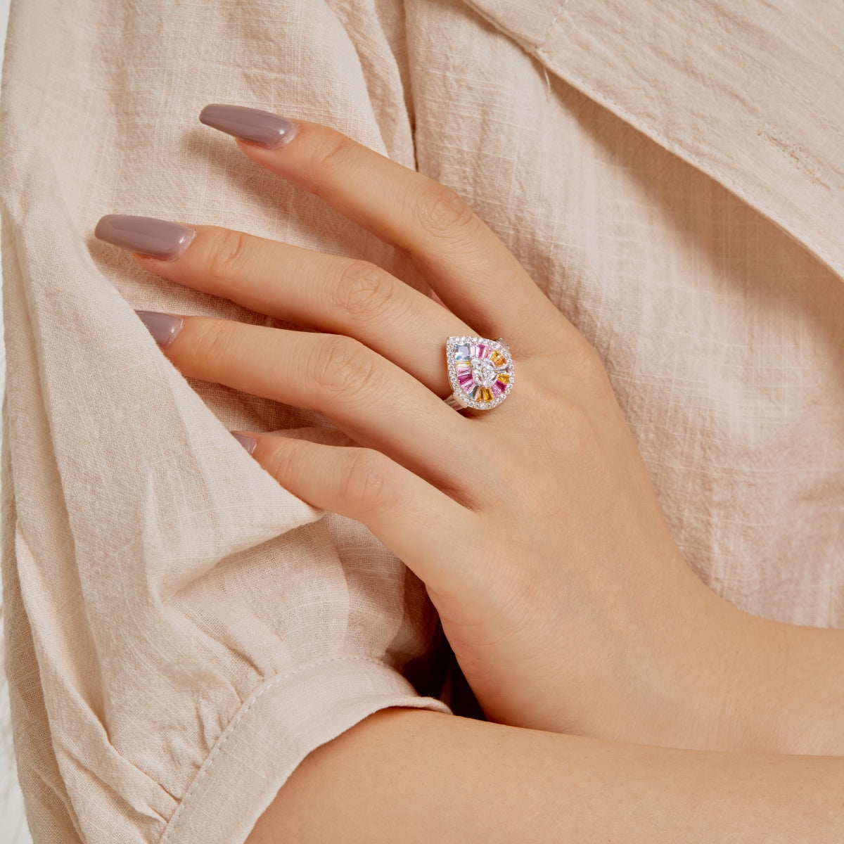 [Love's Uplift]Elegant Colorful Water Drop Shape Banquet Ring