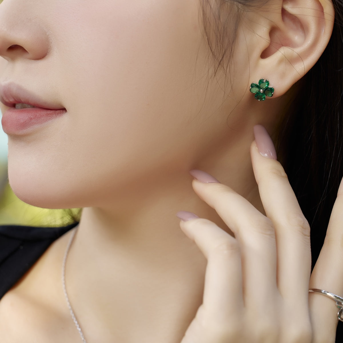 [Love's Uplift]Four-Leaf Clover Ball Earrings