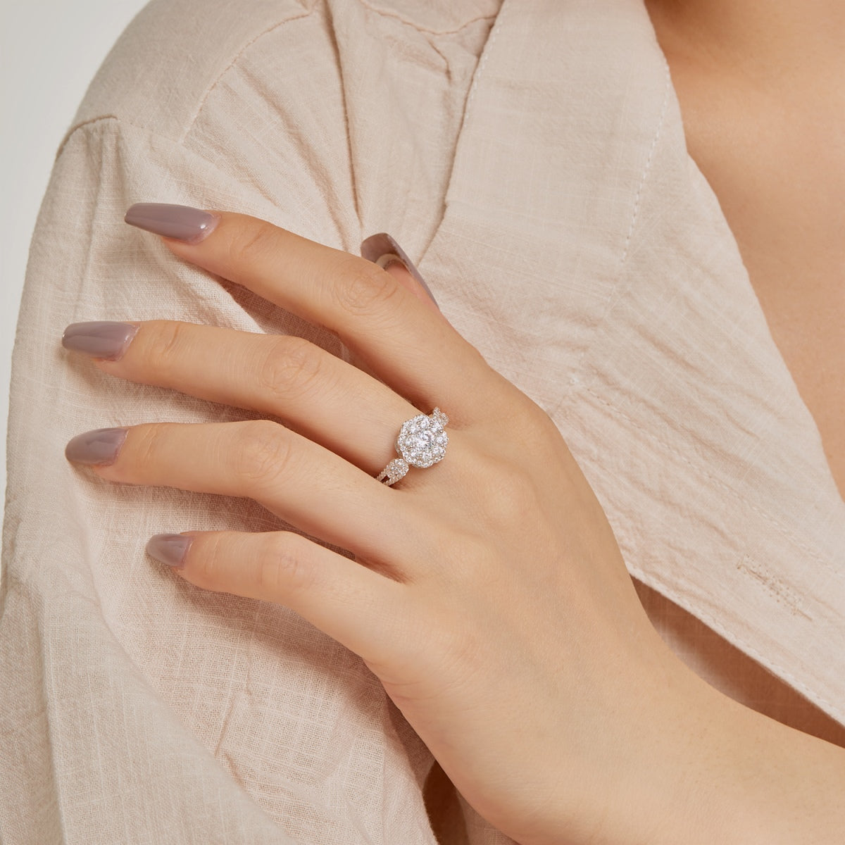 [Love's Uplift]Delicate Colorful Round Cut Flower Shape Wedding Ring