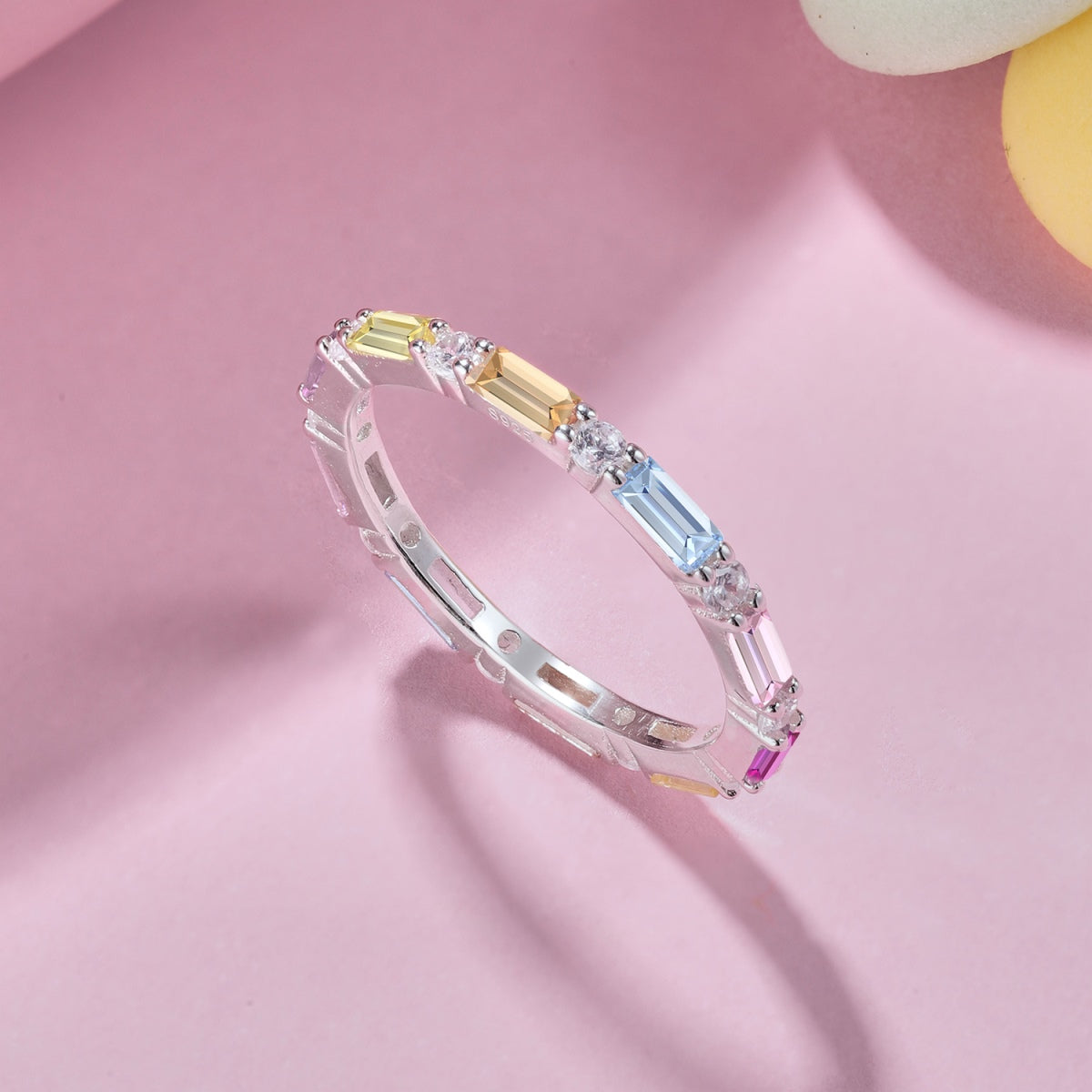 [Love's Uplift]Lively In Shades Elegant Radiant Cut Daily Ring