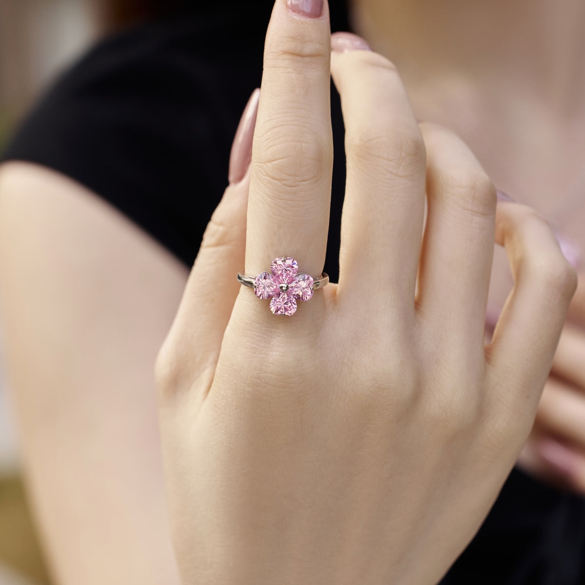 [Love's Uplift]Heart-shaped Four-Leaf Clover Ball Ring