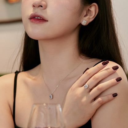 [Love's Uplift]1.0 Carat Luxurious Dainty Emerald Cut Daily Earrings
