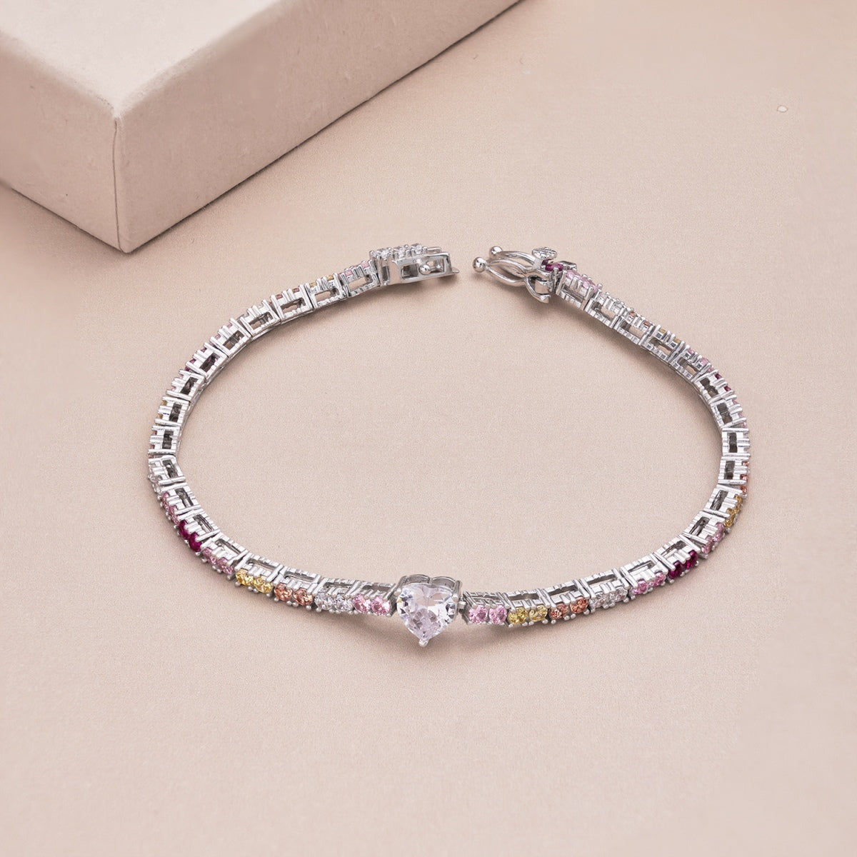 [Love's Uplift]Delicate Romantic Heart Shape Lover Bracelet