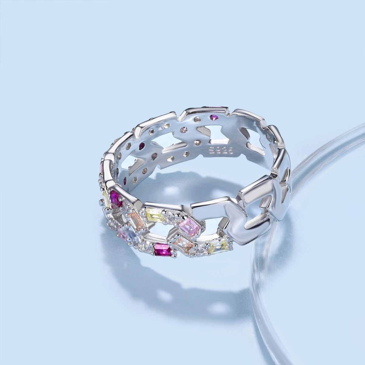 [Love's Uplift]Sparkling Vibrant Emerald Cut Daily Ring