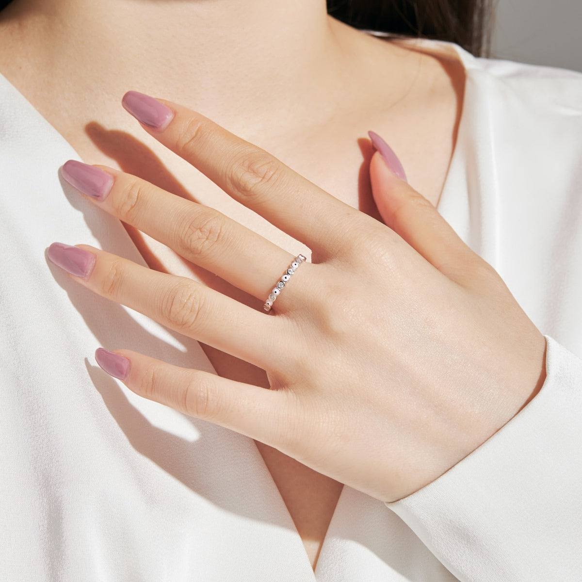 [Love's Uplift]Sparkling Vibrant Round Shape Daily Ring