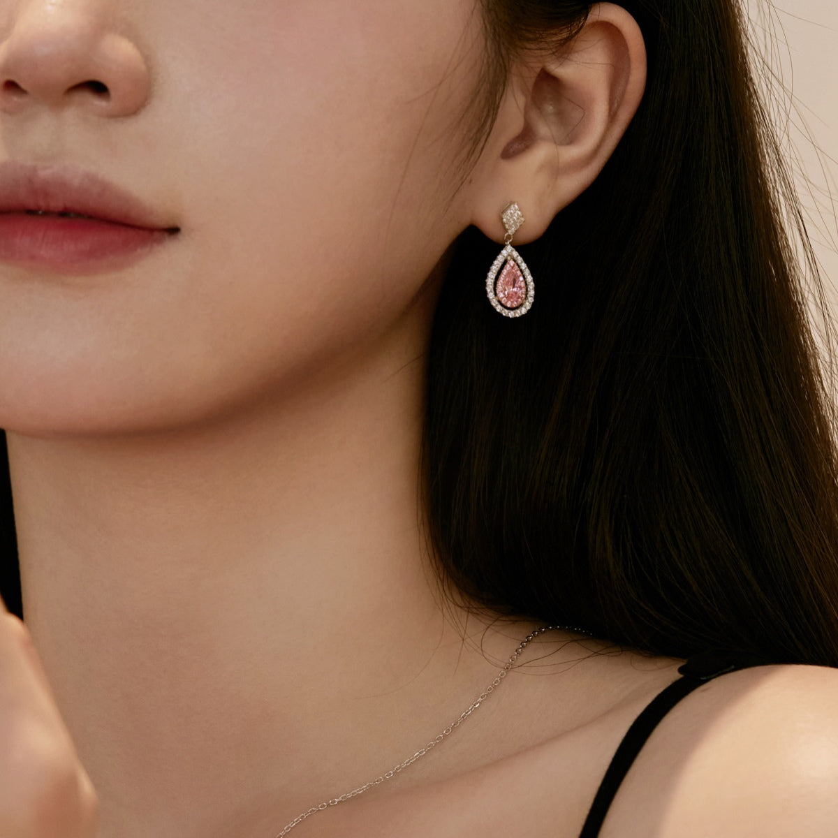 [Love's Uplift]Ornate Delicate Water Drop Shape Banquet Earrings