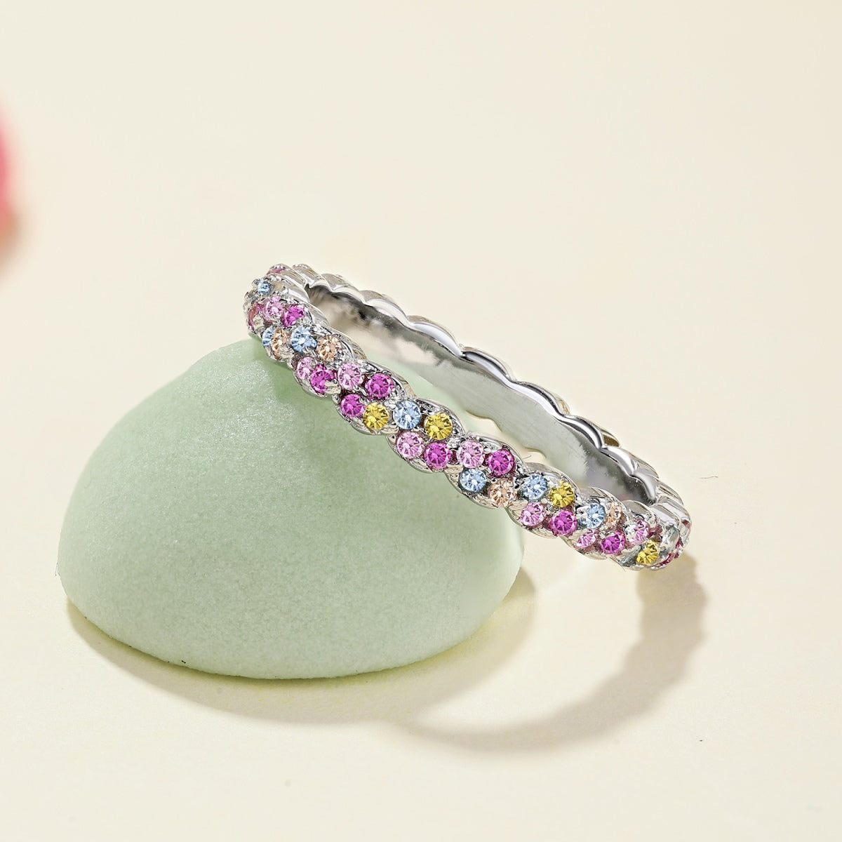 [Love's Uplift]Dainty Ebullient Round Cut Daily Ring