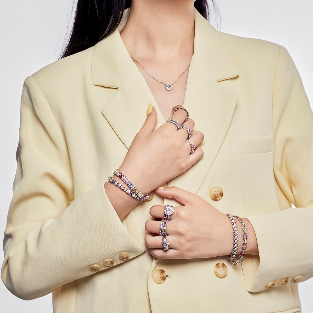 [Love's Uplift]Splashy Ornate Emerald Cut Cocktail Ring