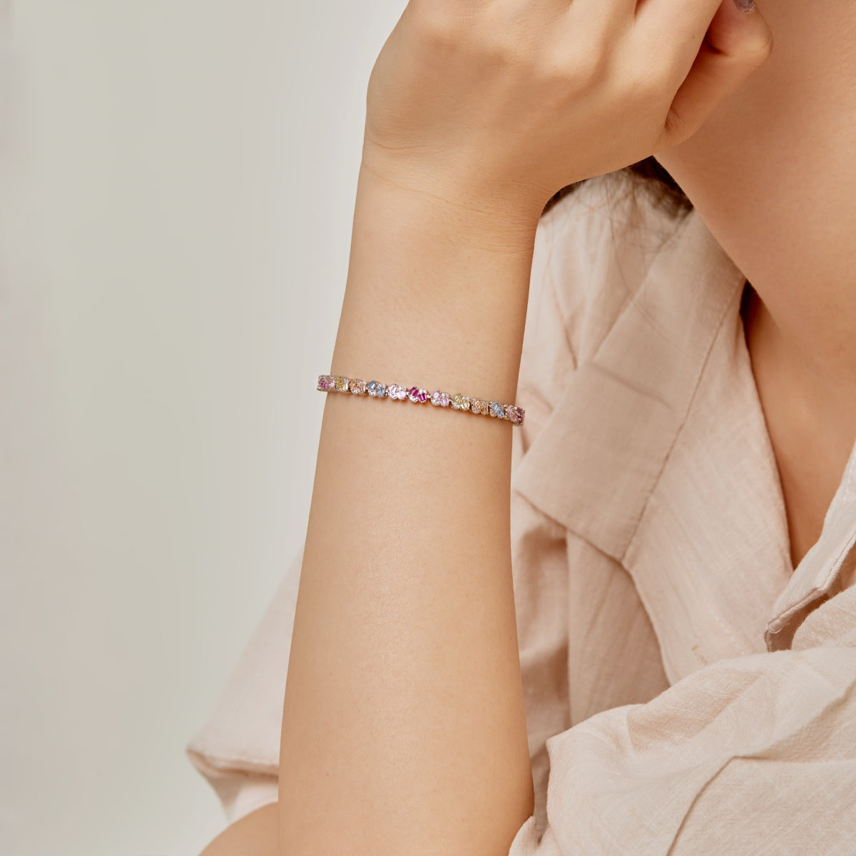 [Love's Uplift]Ornate Colorful Flower Shape Party Bracelet