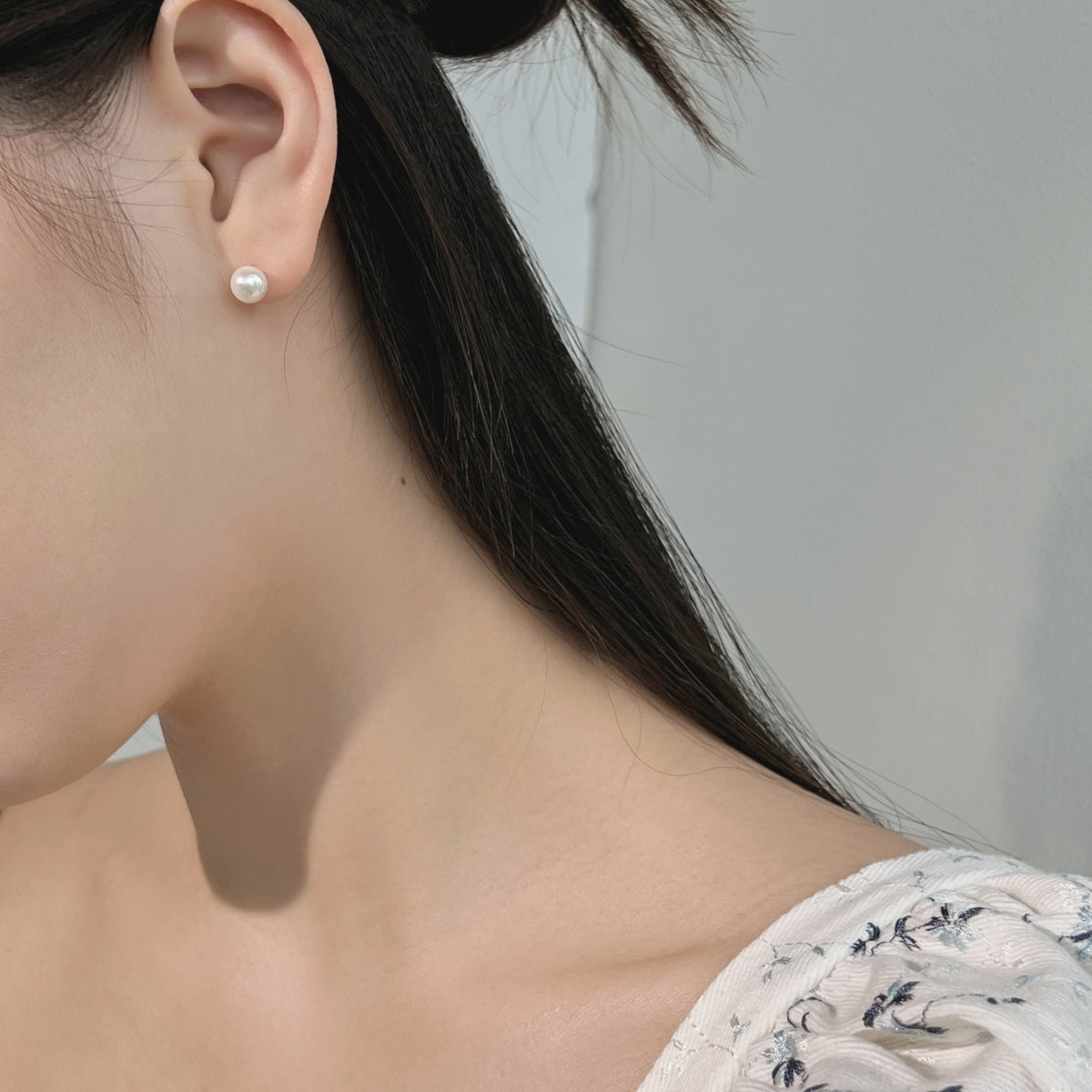 [Love's Uplift]Delicate Pearl Earrings
