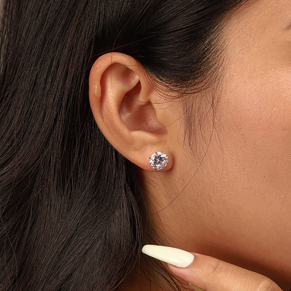 [Love's Uplift]Stylish Shiny Round Center Stone Stud Earrings