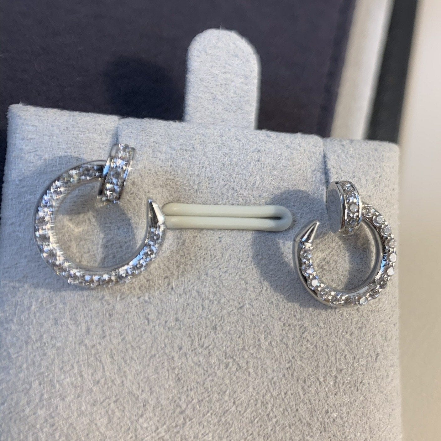 [Love's Uplift]JUSTE EARRINGS SILVER DIAMONDS