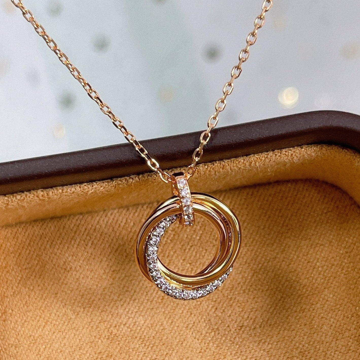 [Love's Uplift]TRINITY NECKLACE SILVER GOLD PINK GOLD DIAMONDS