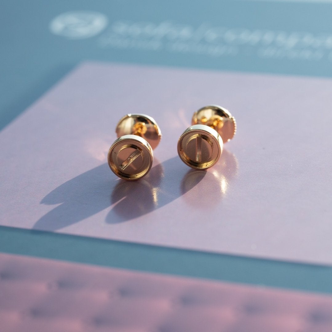 [Love's Uplift]LOVE EARRINGS PINK GOLD 10MM