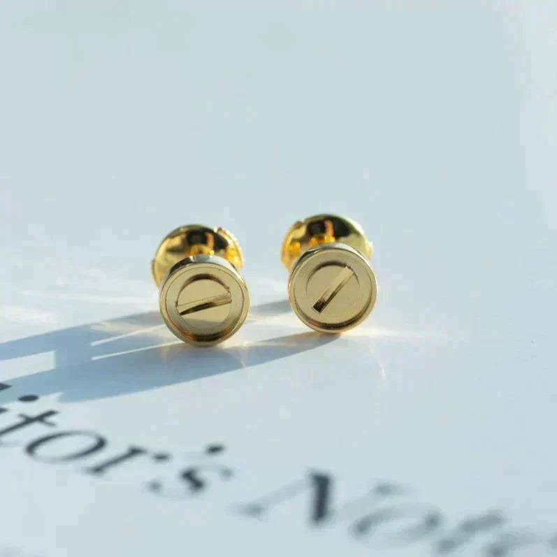 [Love's Uplift]LOVE EARRINGS GOLD 10MM