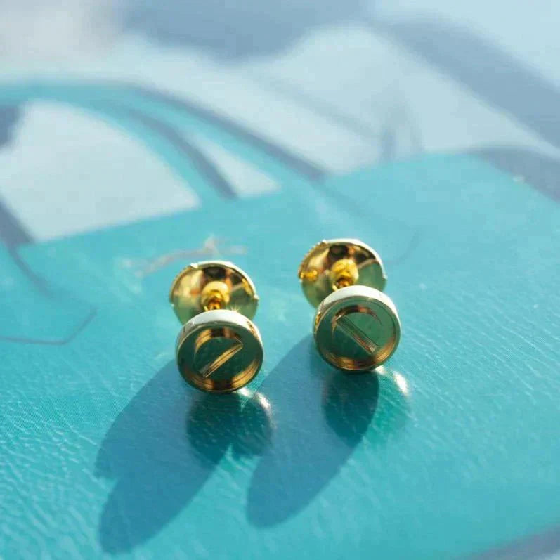 [Love's Uplift]LOVE EARRINGS GOLD 10MM