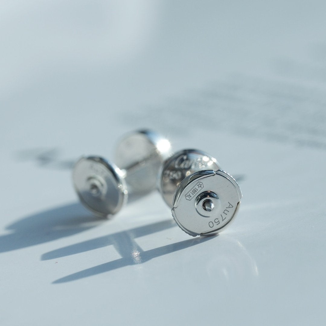 [Love's Uplift]LOVE EARRINGS SILVER 10MM