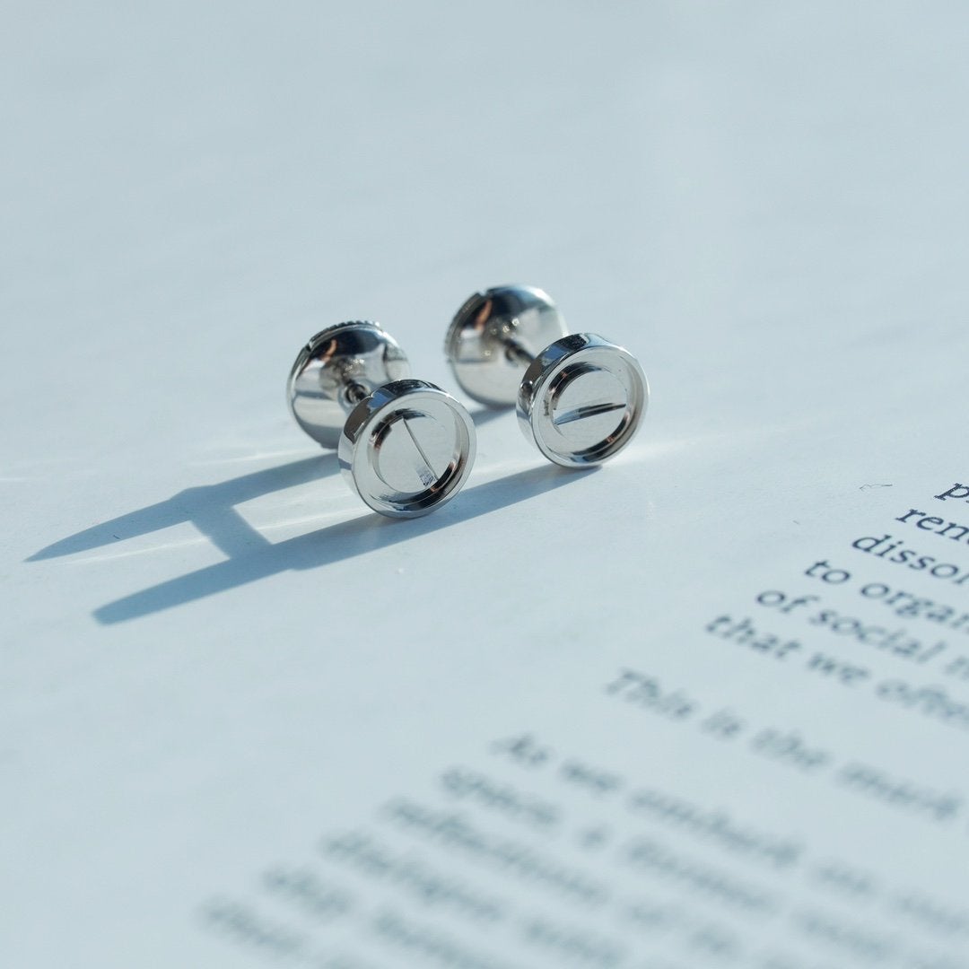 [Love's Uplift]LOVE EARRINGS SILVER 10MM