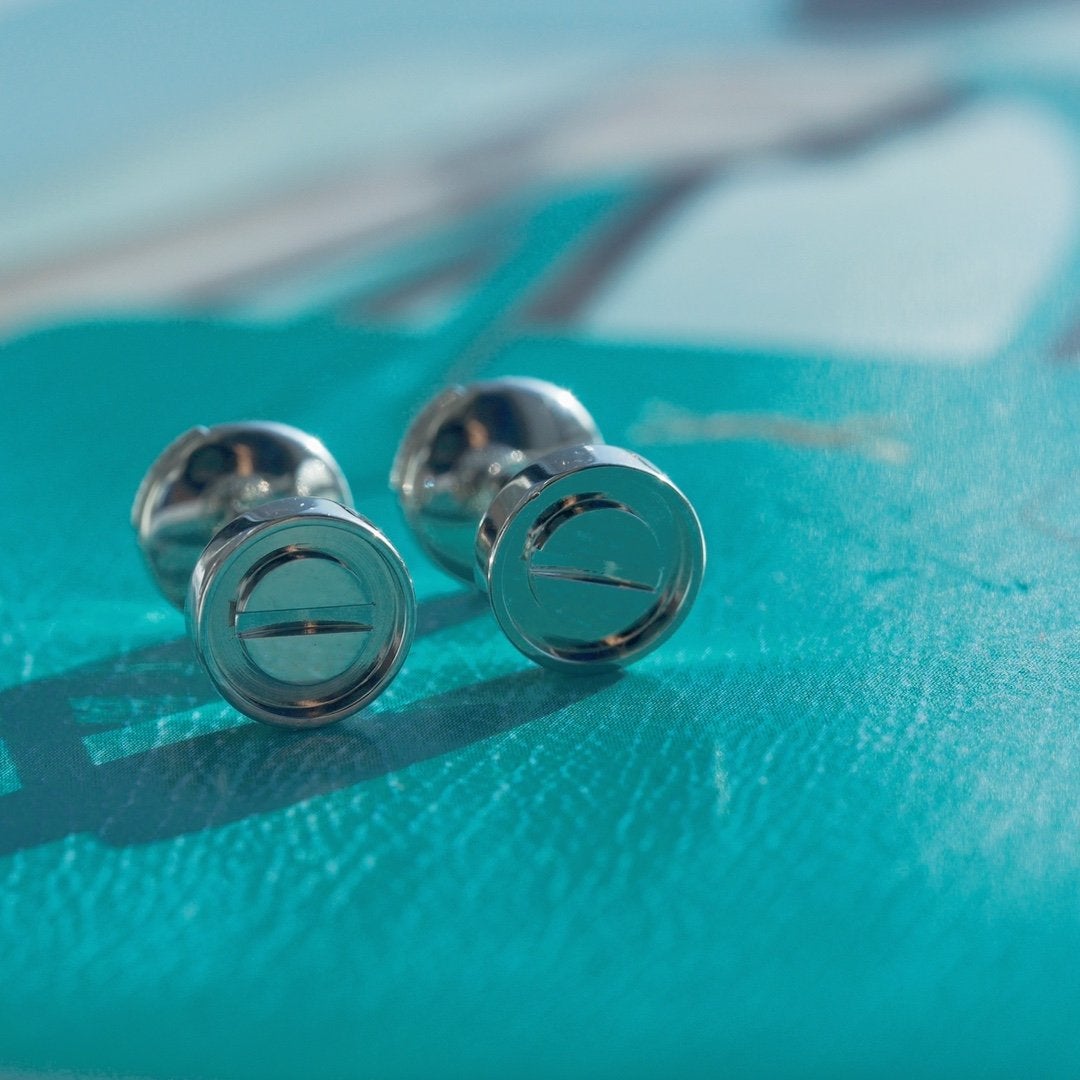 [Love's Uplift]LOVE EARRINGS SILVER 10MM