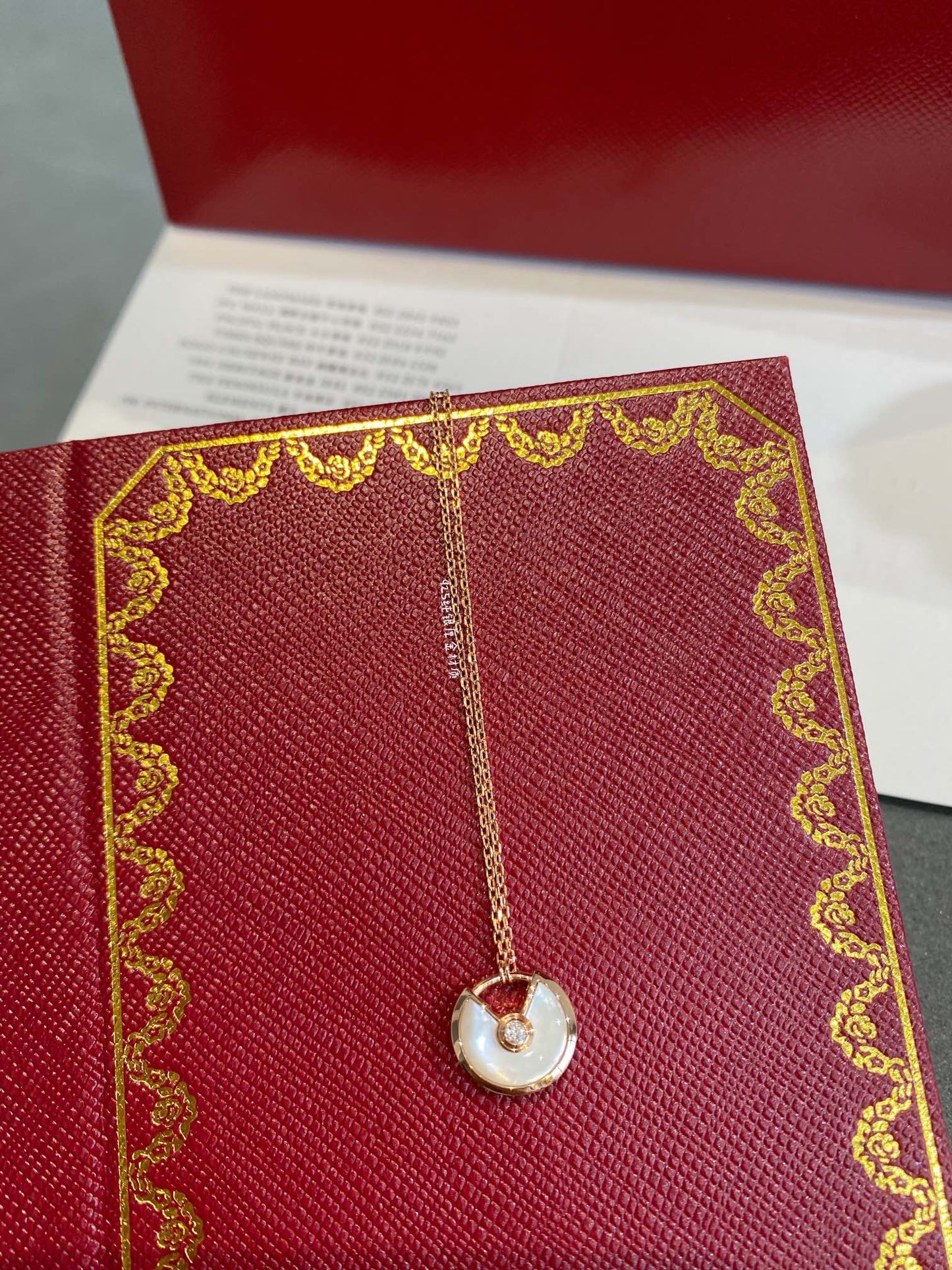 [Love's Uplift]AMULETTE ROSE GOLD MOP NECKLACE