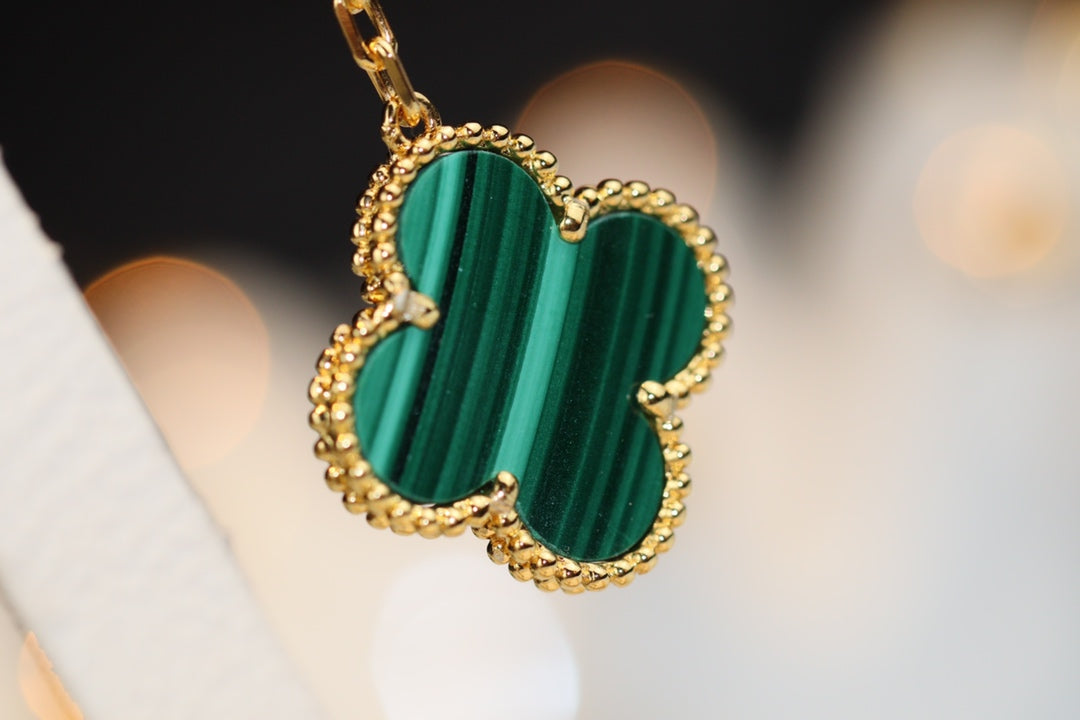 [Love's Uplift]CLOVER EARRINGS GOLD MALACHITE DIAMOND 3 MOTIF