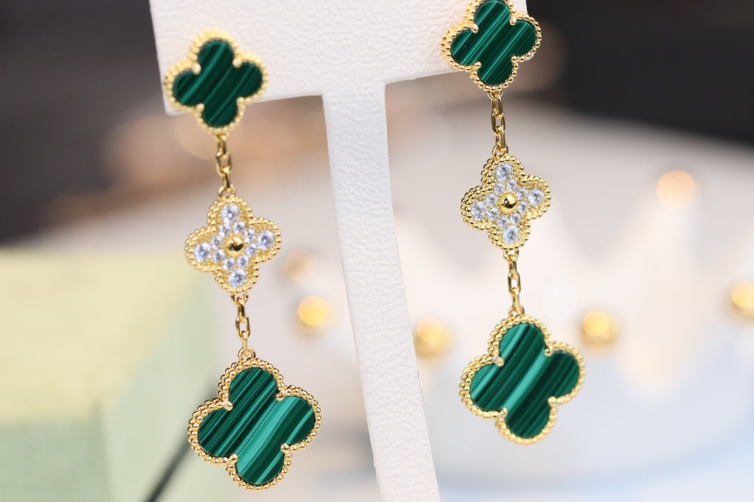 [Love's Uplift]CLOVER EARRINGS GOLD MALACHITE DIAMOND 3 MOTIF