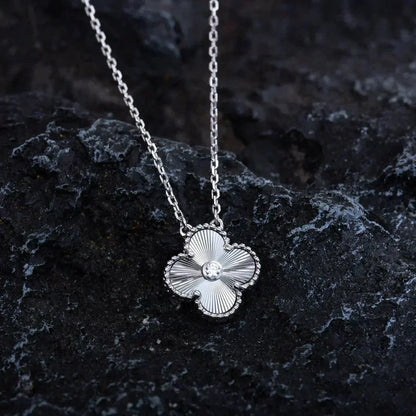 [Love's Uplift]CLOVER  15MM DIAMOND LASER NECKLACE SILVER