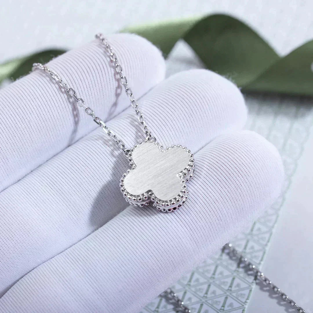 [Love's Uplift]CLOVER  15MM DIAMOND LASER NECKLACE SILVER