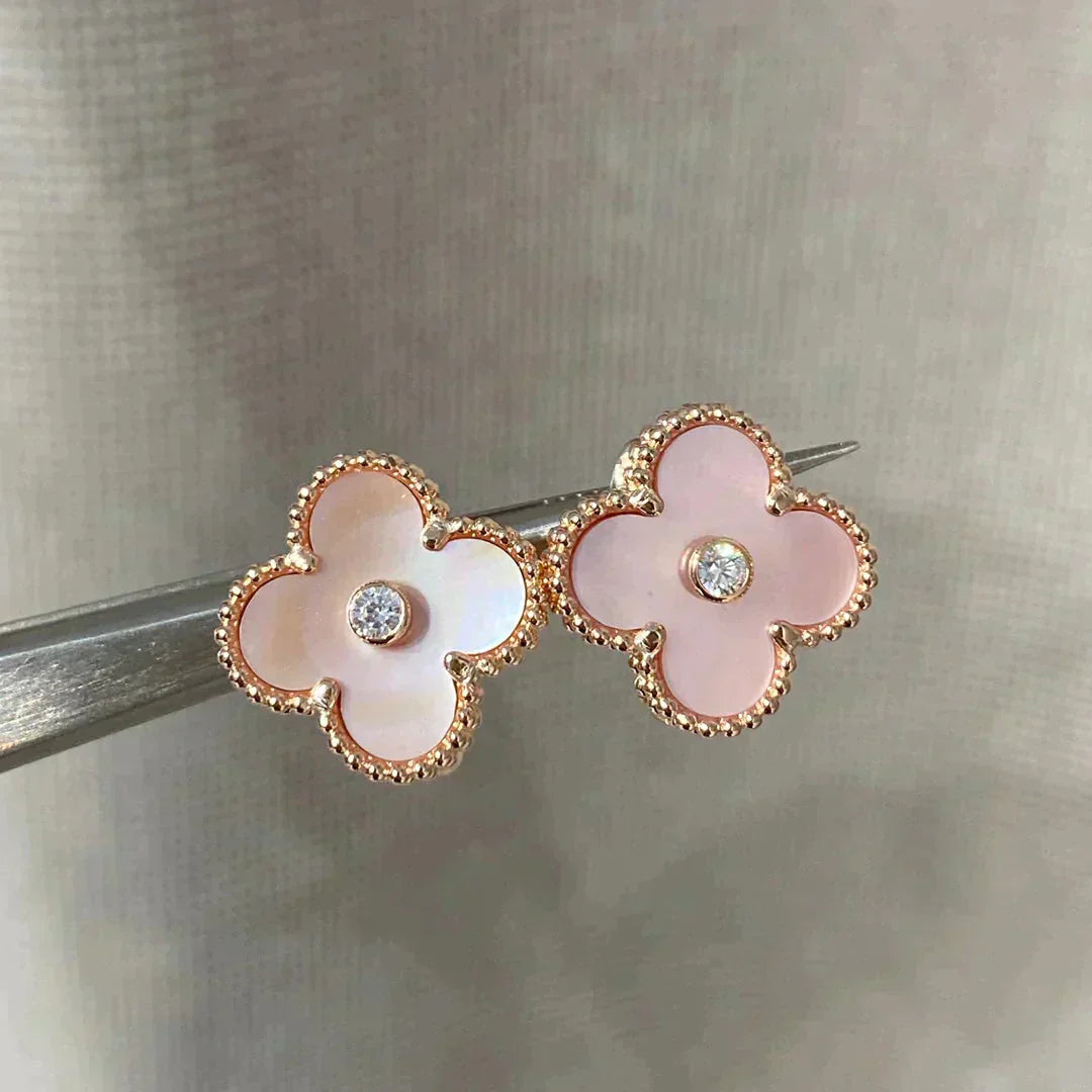 [Love's Uplift]CLOVER MEDIUM 1 MOTIFS  PINK MOP DIAMOND EARRINGS